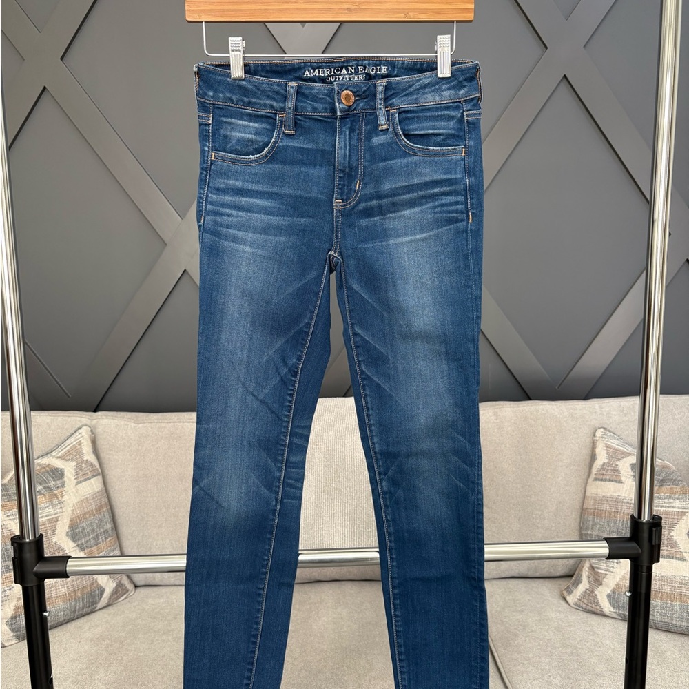 American Eagle Outfitters Women's Blue Jeans Size 4